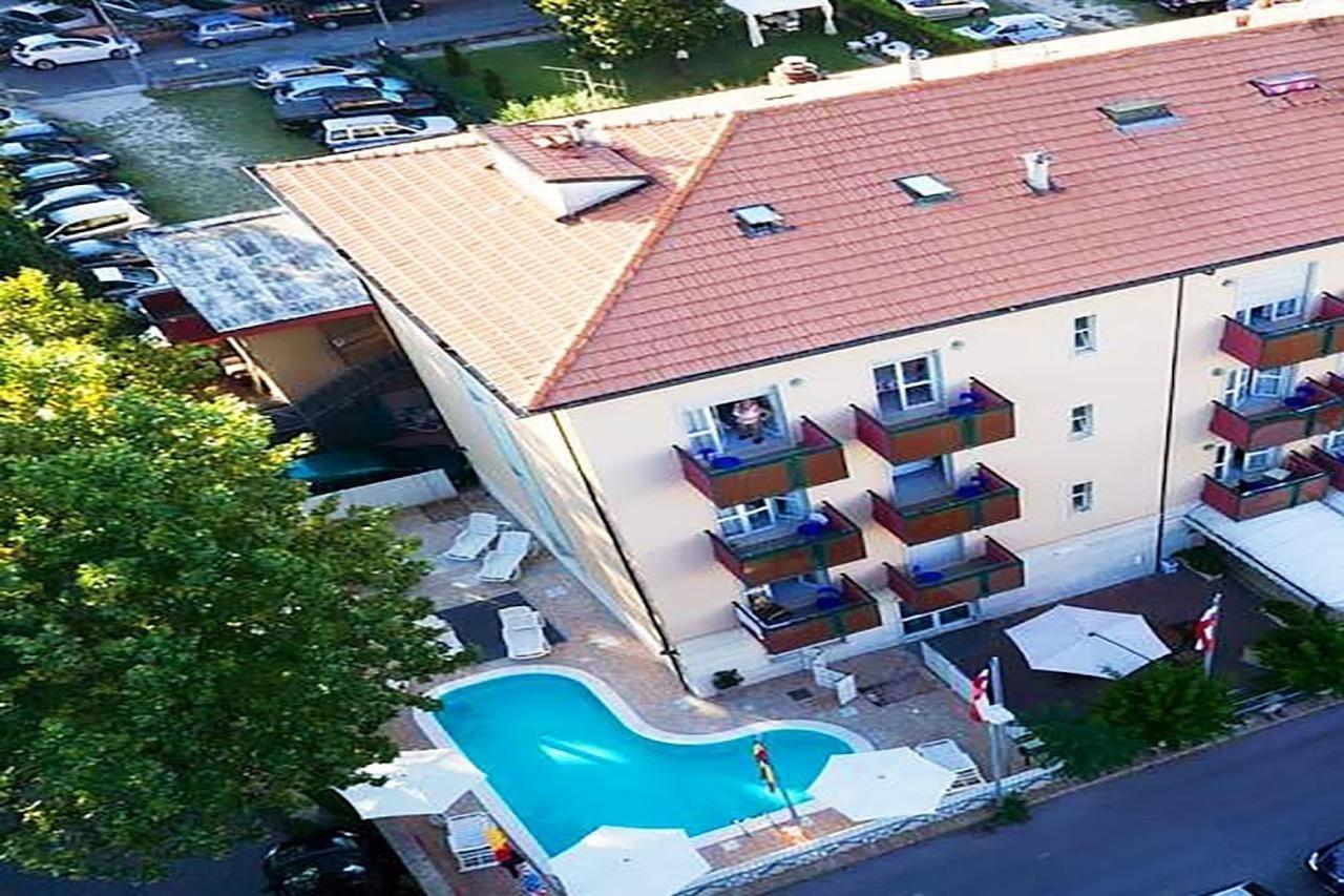 Aron Hotel Rimini Exterior photo