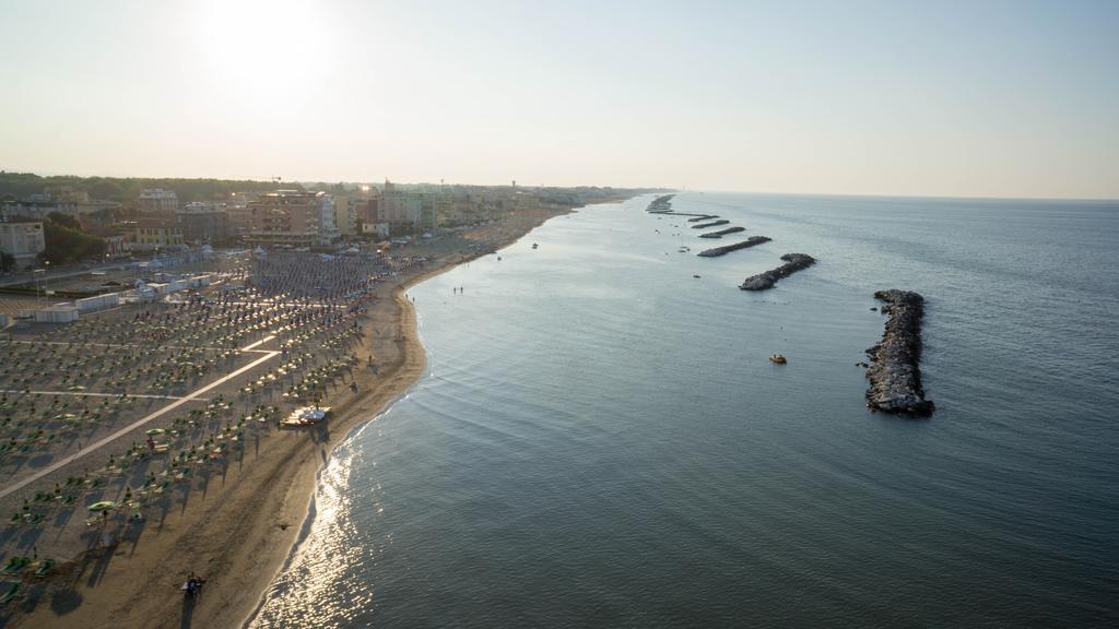 Aron Hotel Rimini Exterior photo