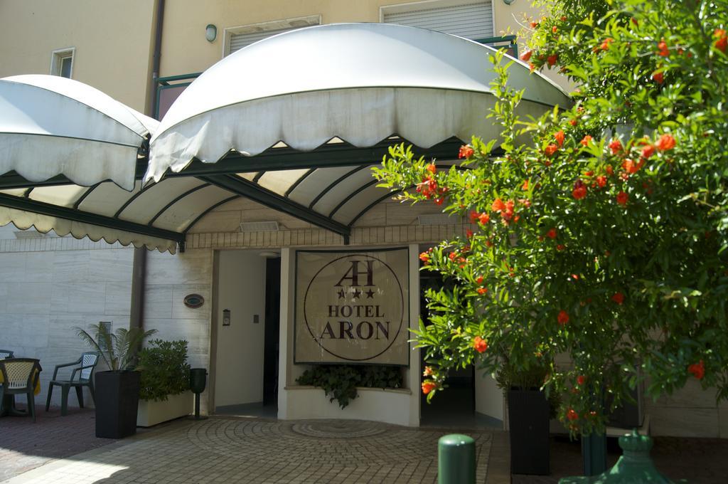 Aron Hotel Rimini Exterior photo