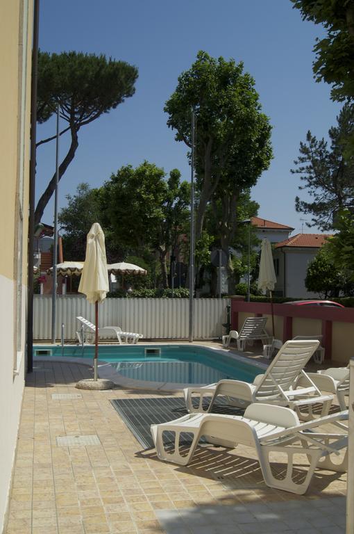 Aron Hotel Rimini Exterior photo
